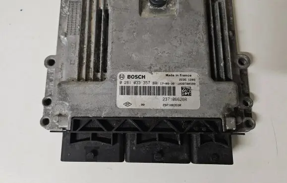 Opel Vivaro Engine control unit/module 237106626R