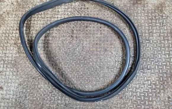 Mercedes-Benz CLA C117 X117 W117 Front door rubber seal