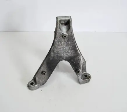 Audi A4 S4 B7 8E 8H Engine mounting bracket 8E0199308AF