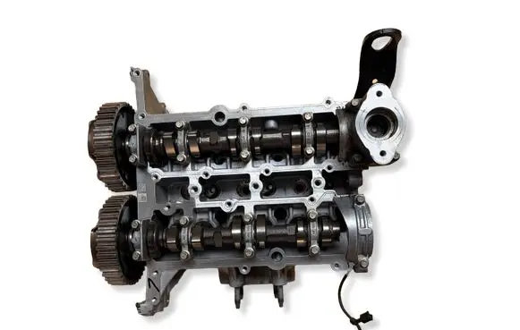 Ford Focus Engine head PBCM5G6090GF