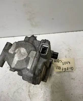 Toyota Auris E180 Air conditioning (A/C) compressor (pump) 0422001031