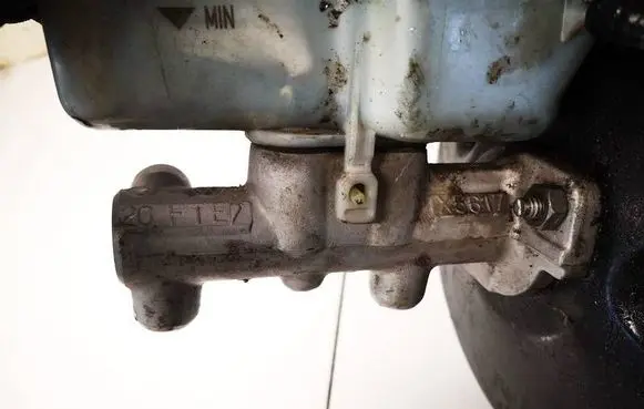 Skoda Roomster (5J) Master brake cylinder 