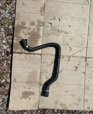 BMW 7 E65 E66 Engine coolant pipe/hose 8384912
