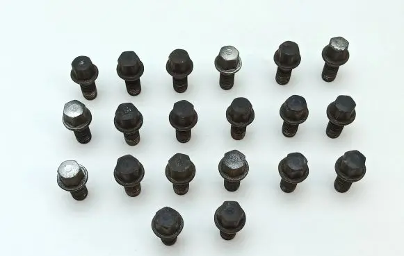 Mercedes-Benz C W204 Nuts/bolts 