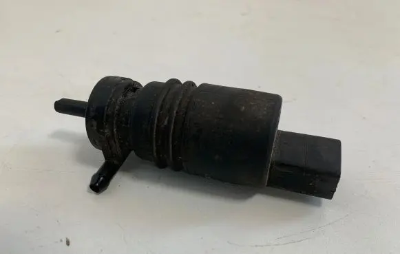 Windscreen/windshield washer pump