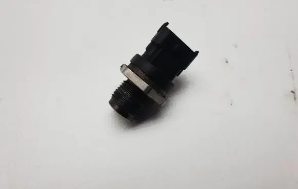 Fuel pressure sensor