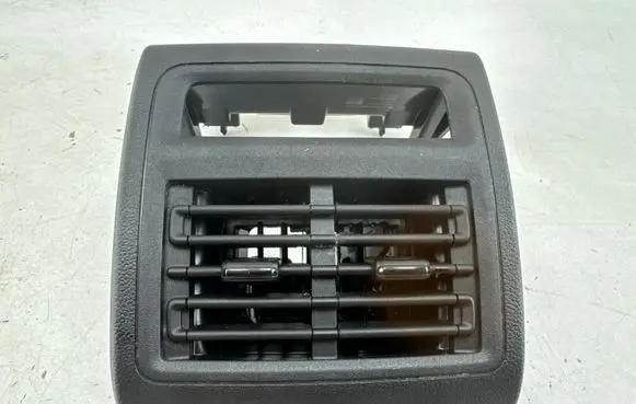 Volkswagen Golf VIII Rear air vent grill 5H0864298A