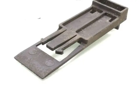 BMW 5 E60 E61 Radiator mount bracket 7788324