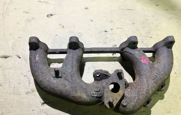 Volkswagen Sharan Exhaust manifold 028253033AH