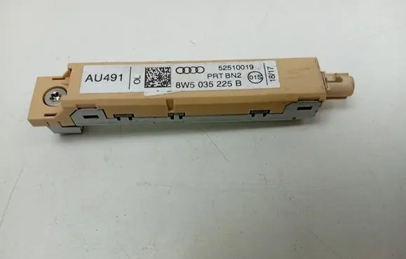 Audi A4 S4 B9 Aerial antenna amplifier 8W5035225B 52510019