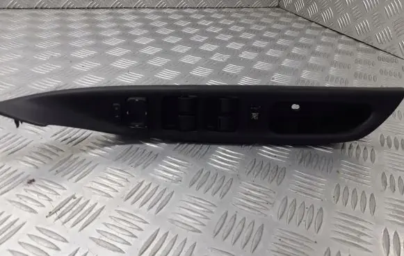 Mazda 6 Front door window switch trim GJ6A-684L6
