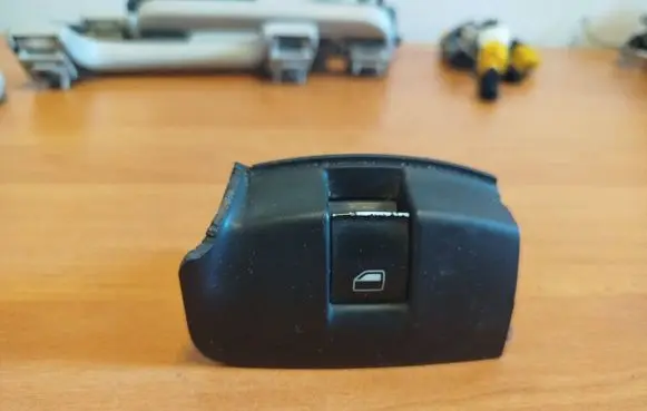 Audi A3 S3 8P Quarter vent window switch 8Z0959855B
