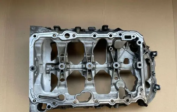 Volkswagen Golf VII Oil sump 06K103603AN