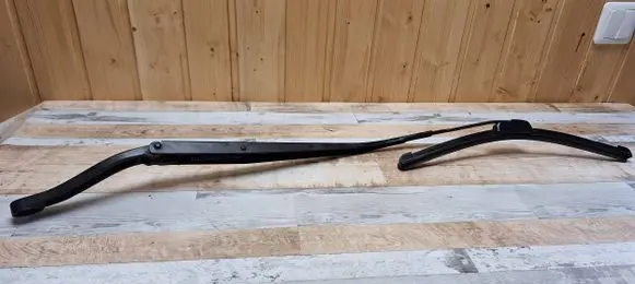 Opel Antara Front wiper blade arm
