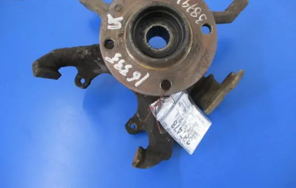 Volkswagen Golf II Front wheel hub spindle knuckle