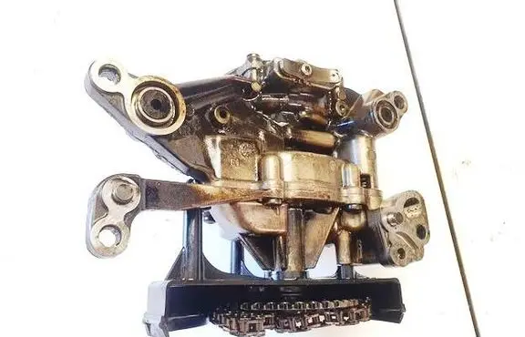 Opel Astra J Oil pump 55573788db