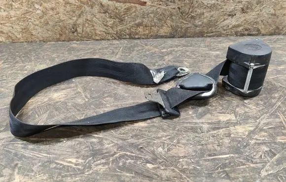 Porsche 928 Front seatbelt