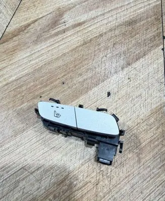 Mercedes-Benz C W205 Seat heating switch A2139057302 HW13200 W133101