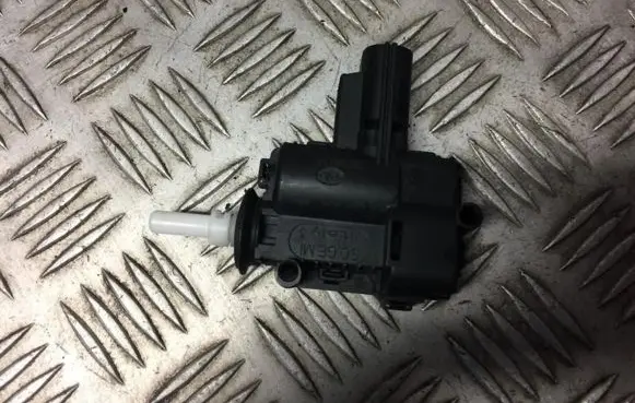 Ford Mondeo MK V Central locking motor 