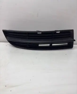 Volkswagen Touran I Front bumper lower grill 1T0853666 DNW13403