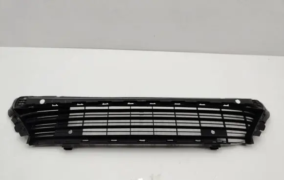 Opel Combo E Front bumper lower grill 9818196480