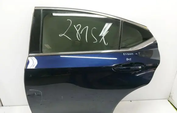 Lexus ES 250 - 300 - 330 Rear door
