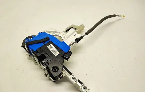 KIA Sportage Front door lock 81310F1210