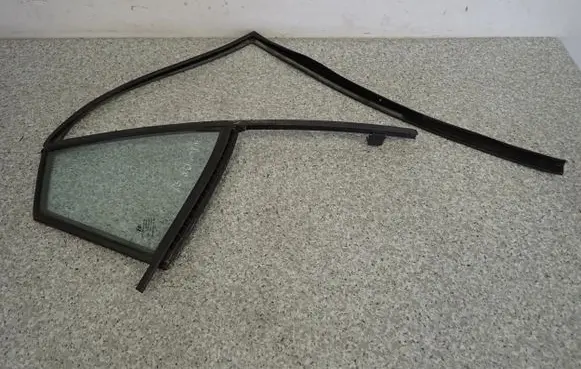 Hyundai i10 Sliding door window/glass 