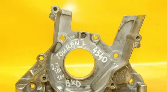 Volkswagen Touran I other engine part 038103153D