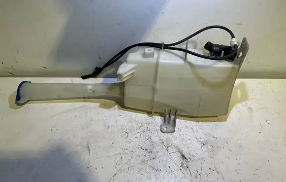 KIA Sorento Windshield washer fluid reservoir/tank 98610c5000 98610C5000