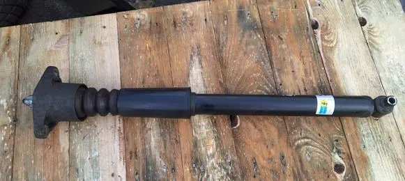 Rear shock absorber/damper