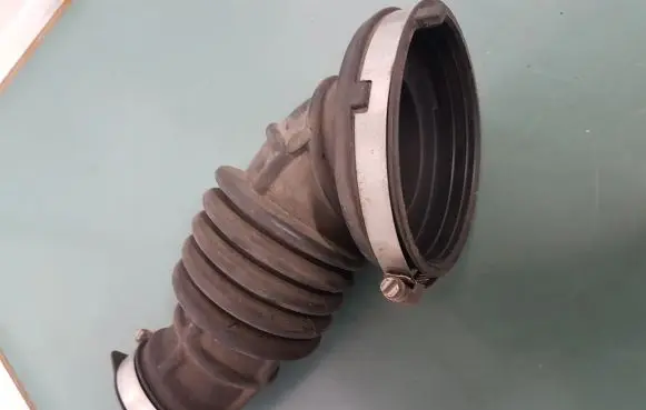 Opel Insignia B Air intake hose/pipe 84120196