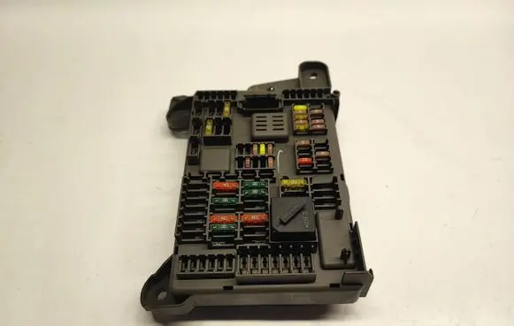 BMW X5 E70 Fuse module 6931687 693168704