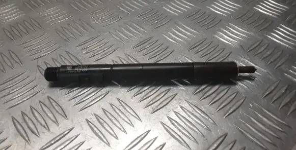 Mercedes-Benz C W204 Fuel injector A6460700987