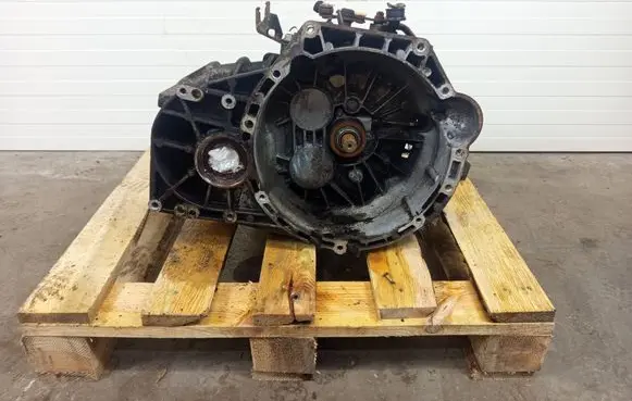 Manual 6 speed gearbox