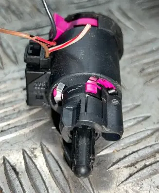 Audi A6 S6 C6 4F Brake pedal sensor switch 4F0945459A