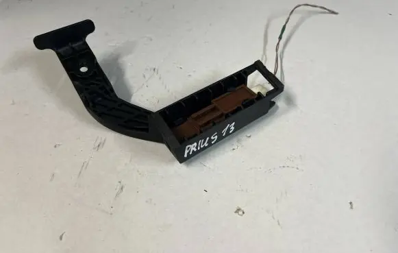 Toyota Prius (XW30) Keyless system antenna 