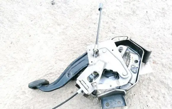 KIA Carnival Handbrake/parking brake lever assembly