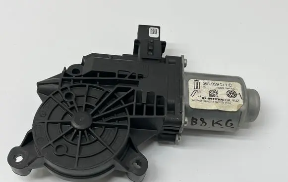 Volkswagen PASSAT B8 USA Rear door window regulator motor 561959811C 402746F 1W022SW1XXX