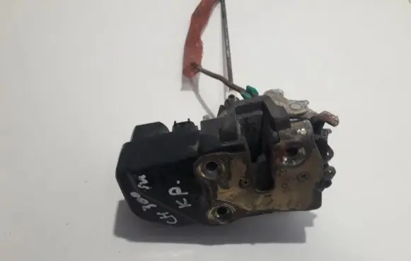 Chrysler 300M Front door lock