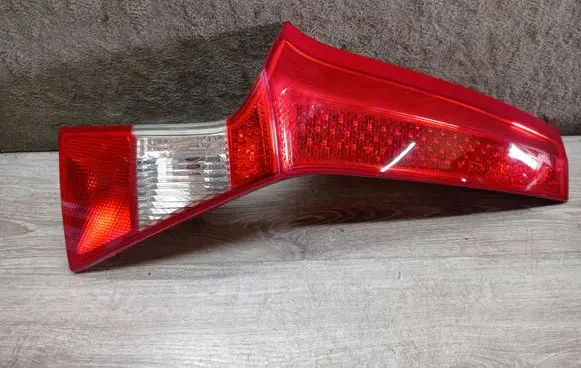 Volvo V70 Tailgate rear/tail lights 164393