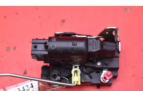 Dacia Dokker Rear door lock 