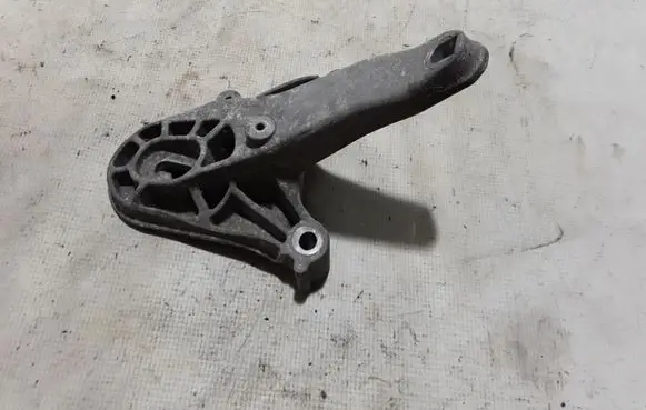 Mini Cooper Countryman R60 Engine mounting bracket 6788663