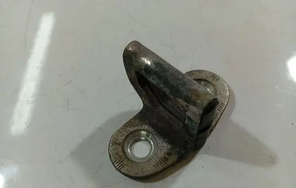Opel Corsa D Front door lock loop/hook striker 