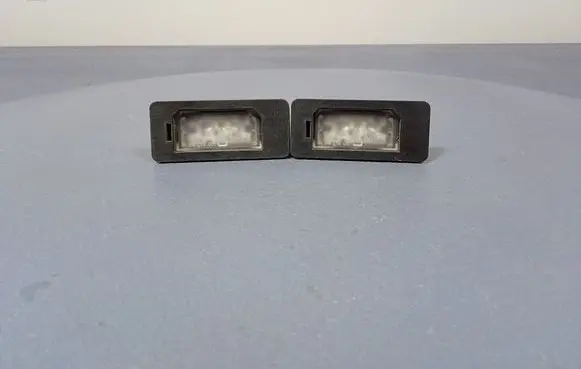 BMW 2 F44 Number plate light 9481841