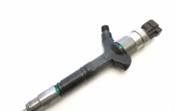 Toyota Land Cruiser (J120) Fuel injector 23670-30020 DCRI100750