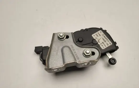 Mercedes-Benz GL X166 Vent window/glass motor A1666700104