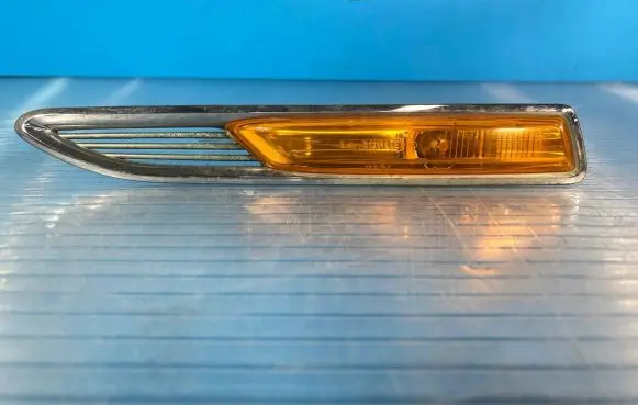 Ford Mondeo MK IV Front fender indicator light 7S7113K354BF