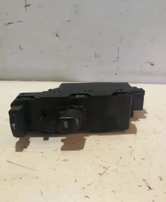 Volvo V70 Electric window control switch 30732817