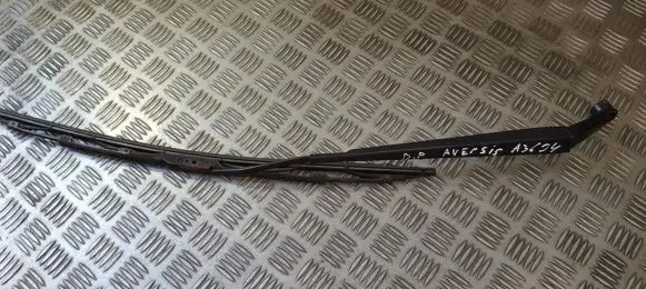 Toyota Avensis T250 Front wiper blade arm